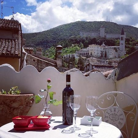 Apartamento Sotto I Tetti Del Borgo Spoleto Exterior foto