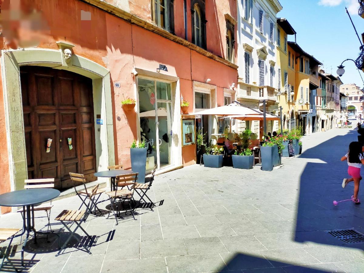 Apartamento Sotto I Tetti Del Borgo Spoleto Exterior foto