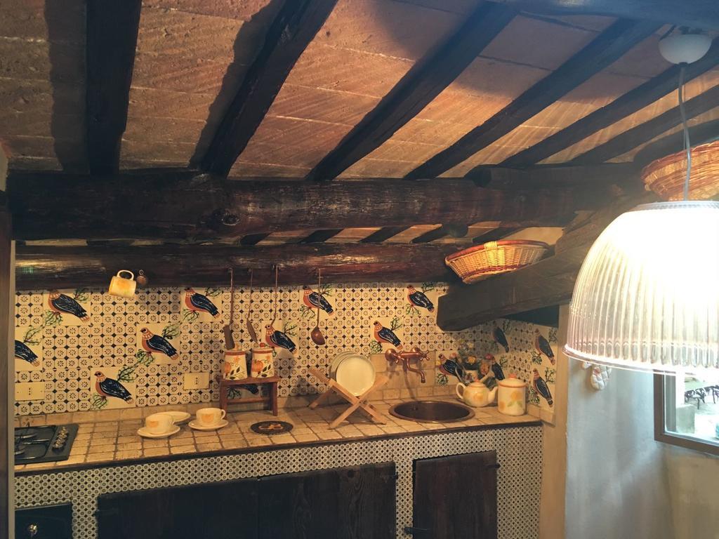 Apartamento Sotto I Tetti Del Borgo Spoleto Exterior foto