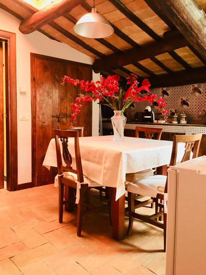 Apartamento Sotto I Tetti Del Borgo Spoleto Exterior foto