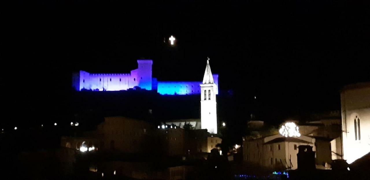 Apartamento Sotto I Tetti Del Borgo Spoleto Exterior foto